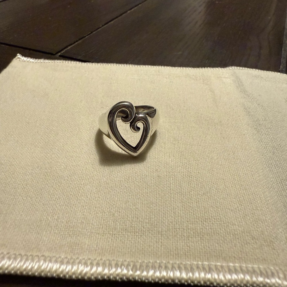James Avery Mothers Love ring